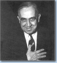 Ernst Reuter bat Berlin belediye bakan seildikten sonra teekkr ediyor (1948)